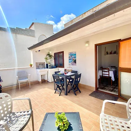 Le Di Anan, Appartamento